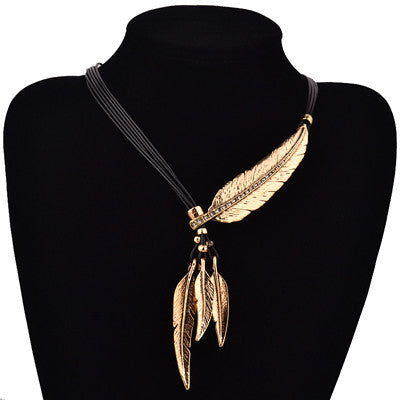 Bohemian Rope Chain Feather Pendant Necklace