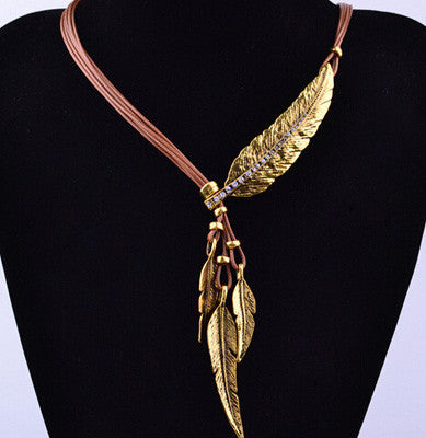 Bohemian Rope Chain Feather Pendant Necklace